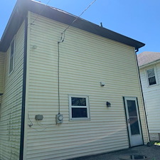 Professional-House-Washing-in-Richmond-Indiana-Soft-Washing-Service-Removes-Heavy-Algae-and-Organic-Growth 6